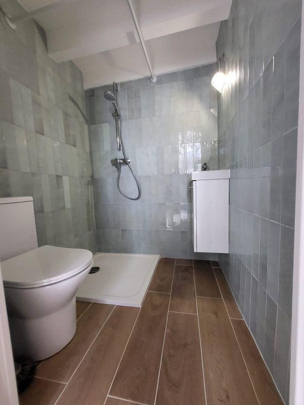 
                                                Location
                                                 Studio meublé 17m2 - Saint genès