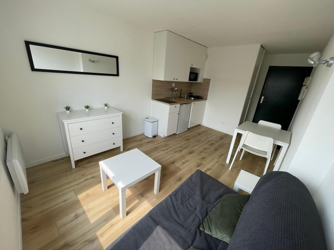 
                                                Location
                                                 Studio meublé 18 m² — Nantes