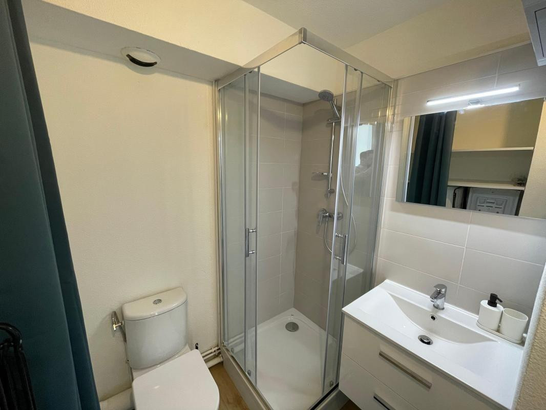 
                                                Location
                                                 Studio meublé 18 m² — Nantes