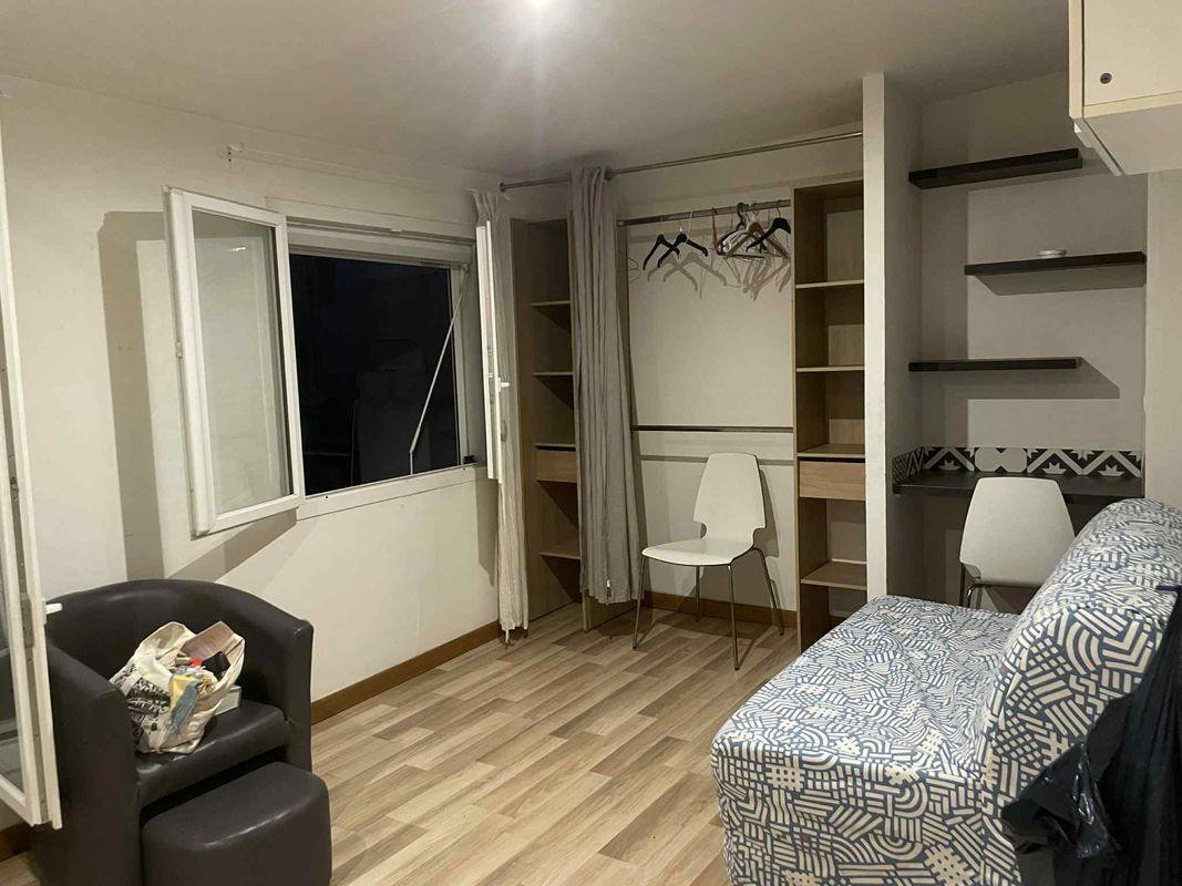 
                                                Location
                                                 Studio meublé 18m² - 13001