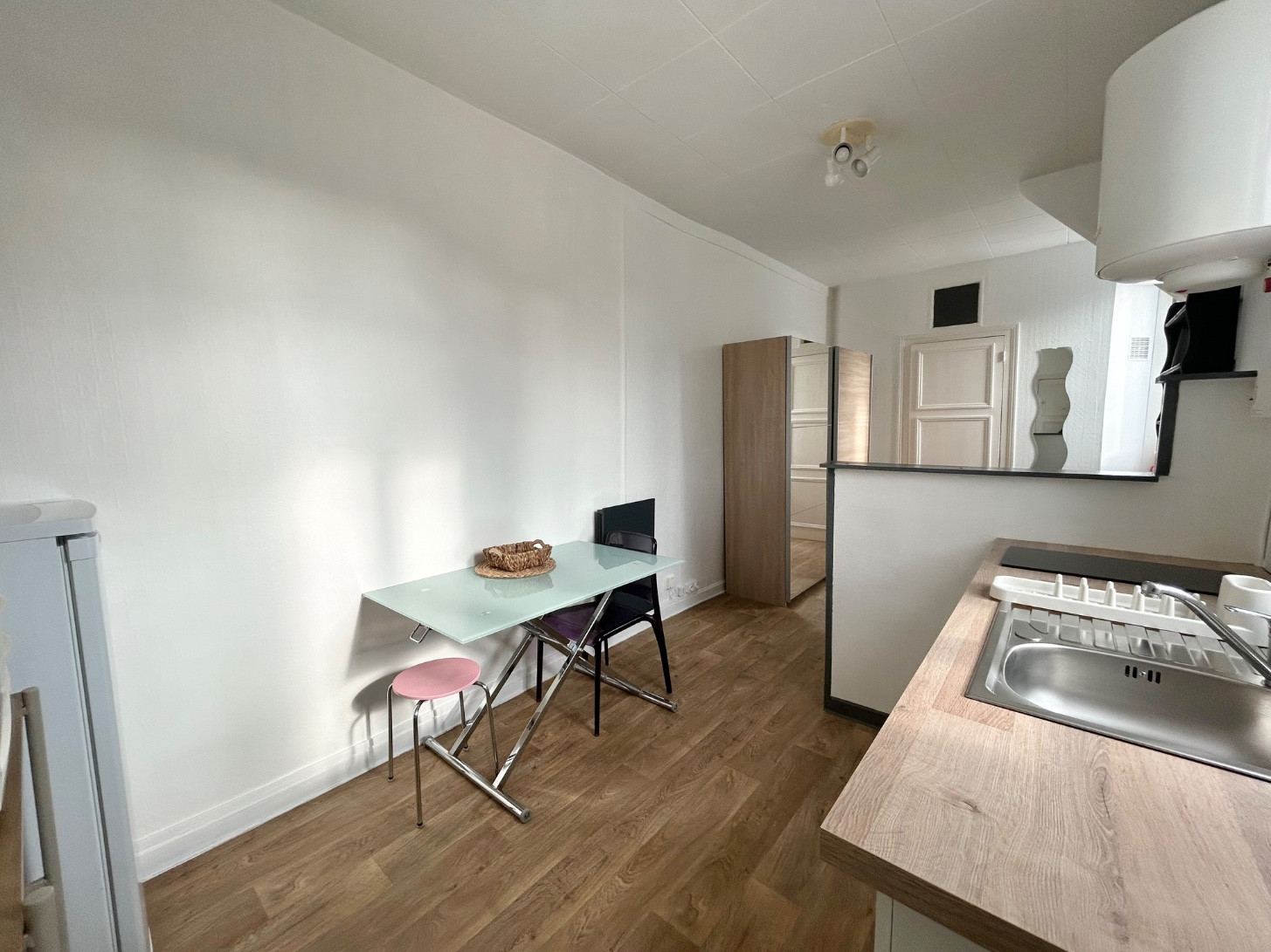 
                                                Location
                                                 Studio meublé 18m2 à 2min de la gare Amiens