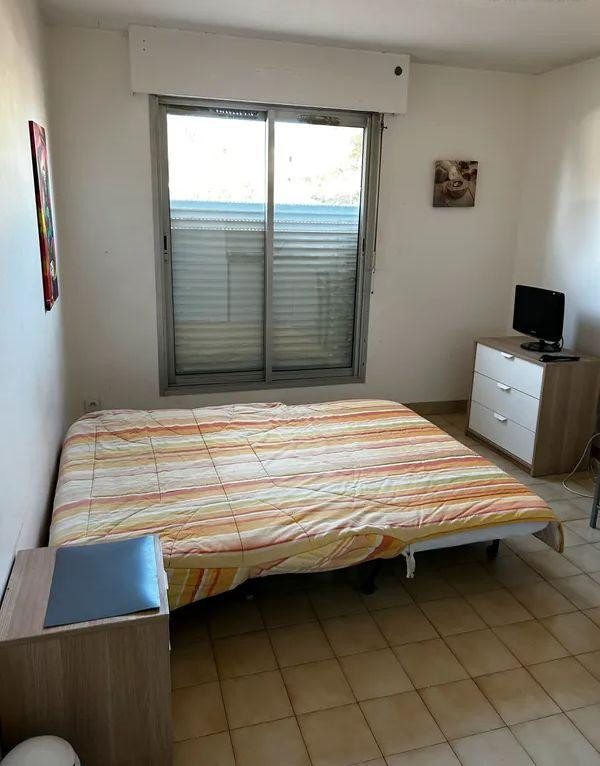 
                                                Location
                                                 Studio meublé 18m2 idéal pour étudiants
