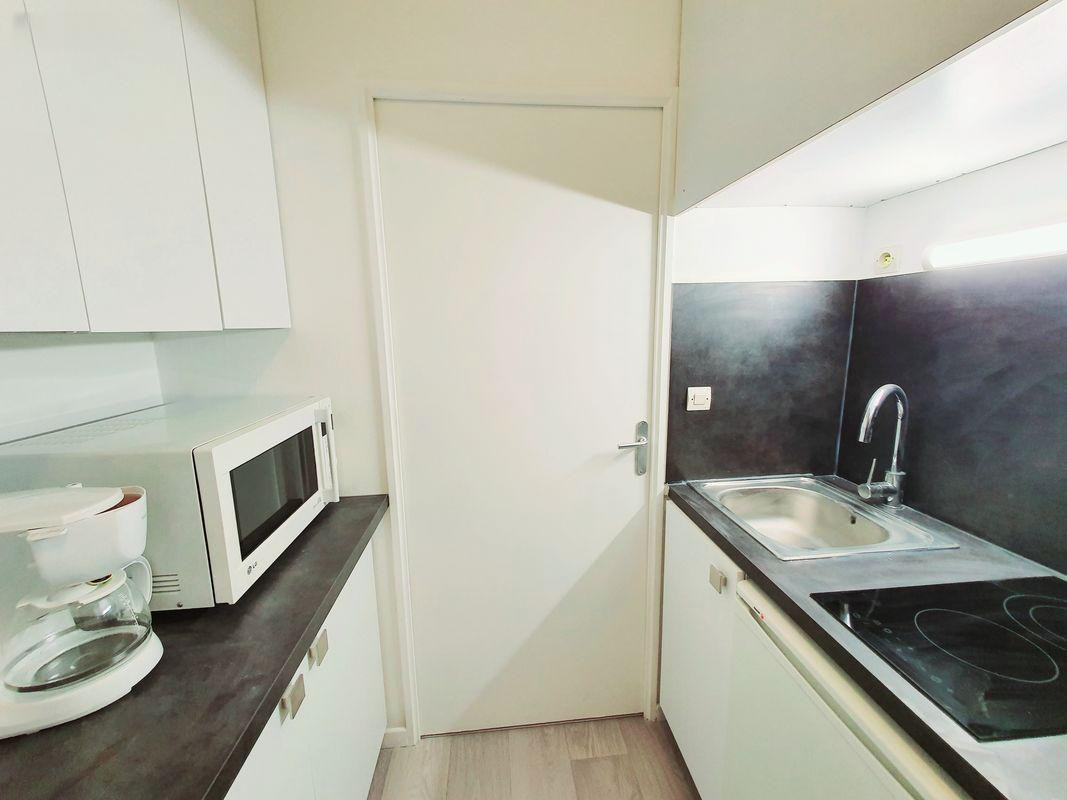 
                                                Location
                                                 Studio meublé 19,5m²