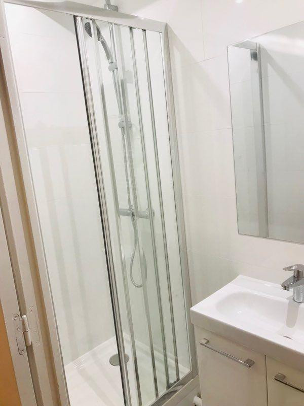 
                                                Location
                                                 Studio meublé - 19m2 - internet inclus