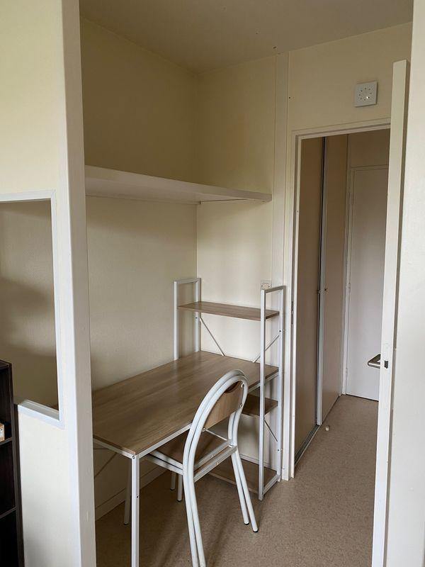 
                                                Location
                                                 Studio meublé 20m²