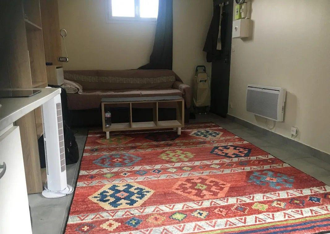 
                                                Location
                                                 Studio meublé 20m² à 20 min de gare Saint Lazare