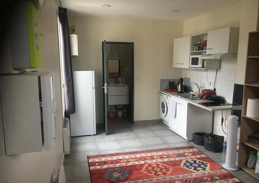 
                                                Location
                                                 Studio meublé 20m² à 20 min de gare Saint Lazare