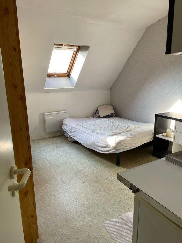 
                                                Location
                                                 Studio meublé 20m² au calme