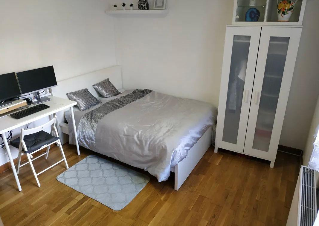 
                                                Location
                                                 Studio meublé 20m2 avec jardin privatif-parking