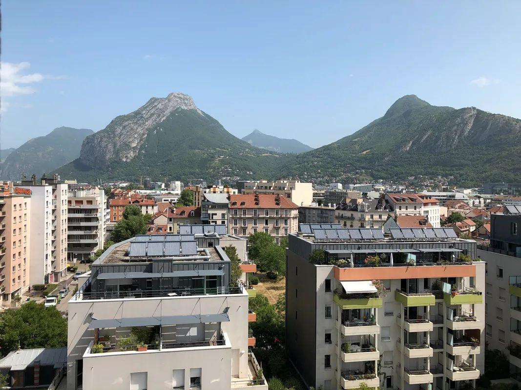 
                                                Location
                                                 Studio meublé 20m2 Résidence CARRE DES HALLES