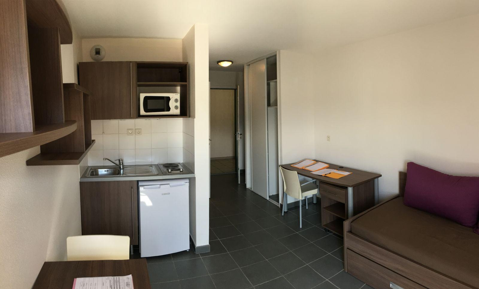 
                                                Location
                                                 Studio meublé 20m2 Résidence CARRE DES HALLES