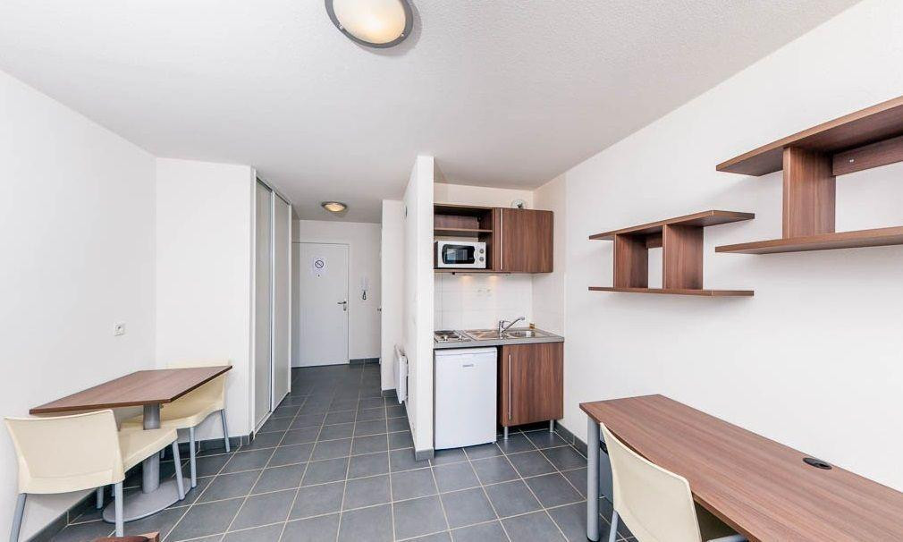 
                                                Location
                                                 Studio meublé 20m2 Résidence CARRE DES HALLES