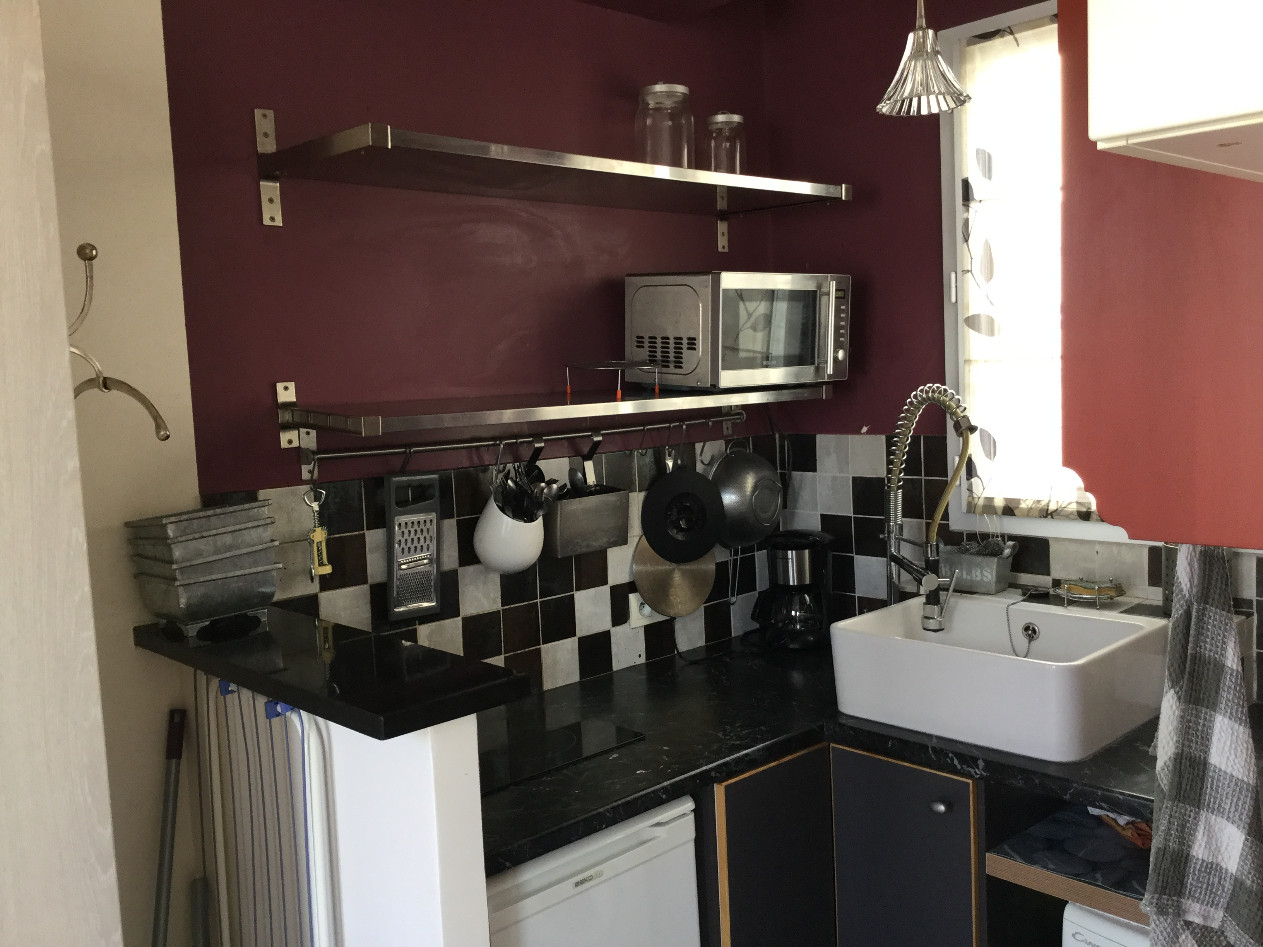 
                                                Location
                                                 Studio meublé, 21 m², 14ème
