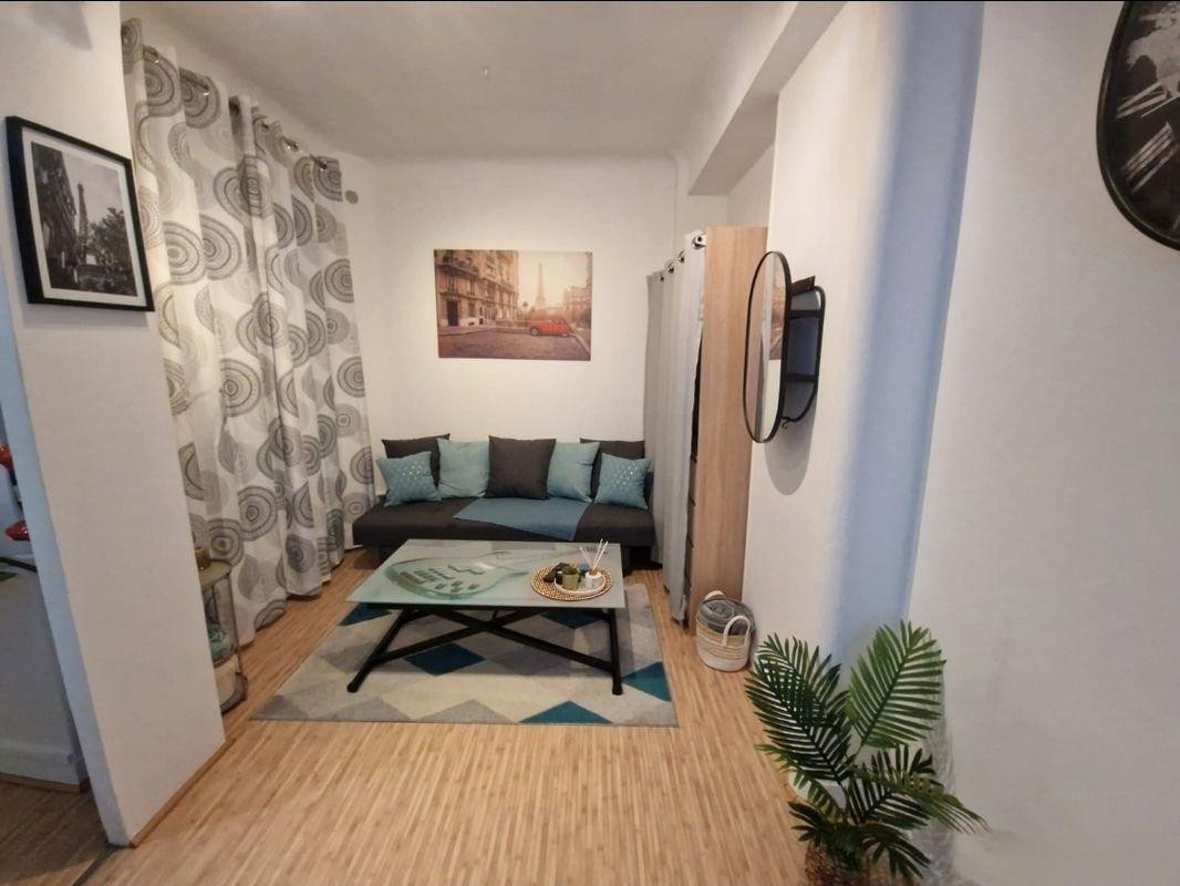 
                                                Location
                                                 Studio meublé 21 m² – Pigalle / Montmartre
