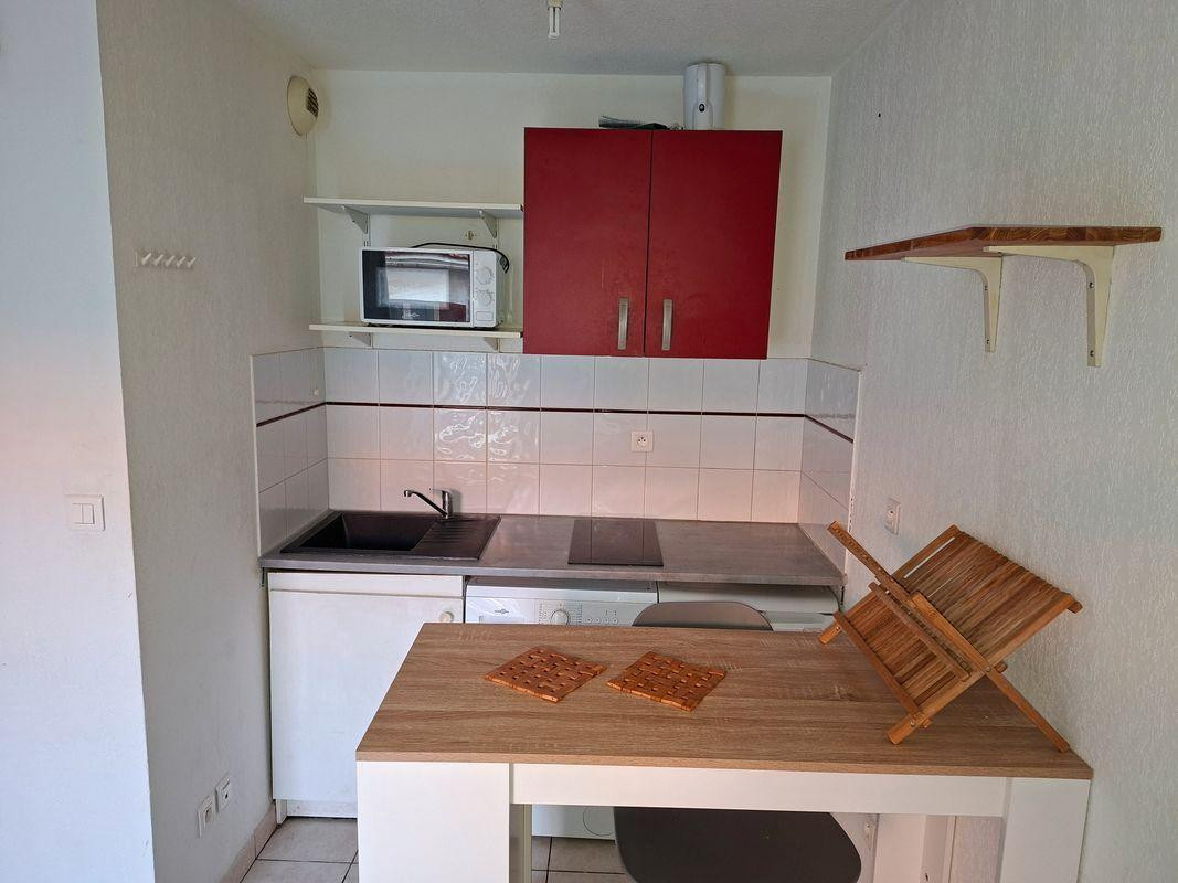 
                                                Location
                                                 Studio meublé 21m²