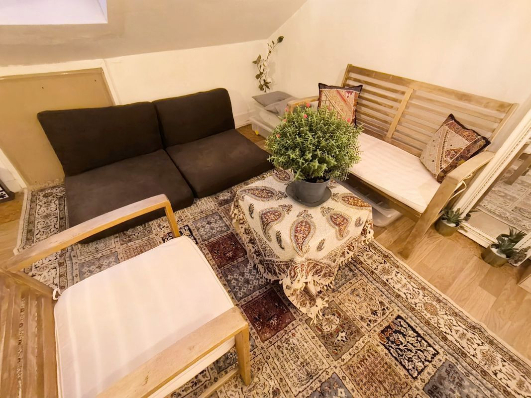 
                                                Location
                                                 Studio meublé 21m