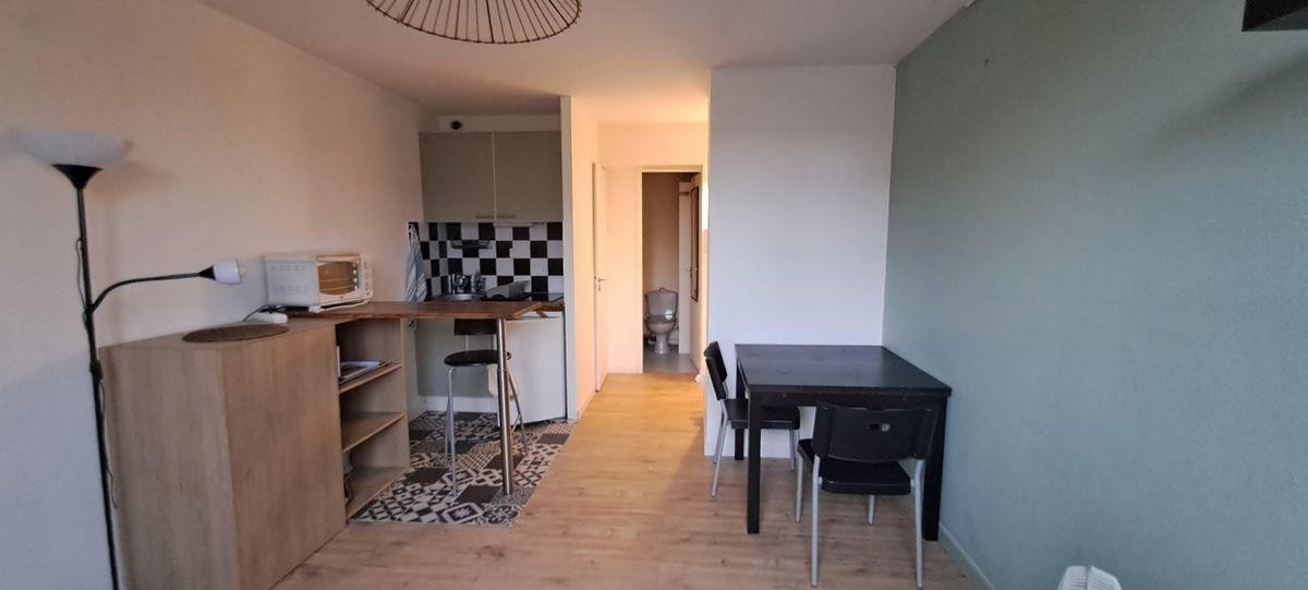 
                                                Location
                                                 Studio meublé 21m² - Bordeaux Victoire