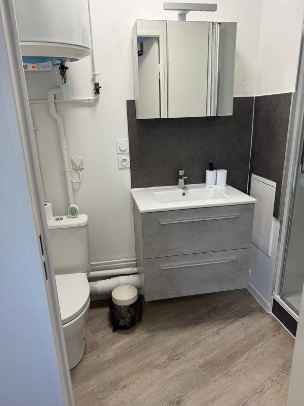 
                                                Location
                                                 Studio meublé 21m² Boulevard Michelet