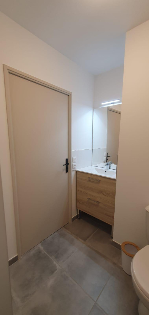 
                                                Location
                                                 Studio meublé 21m² dans résidence neuve