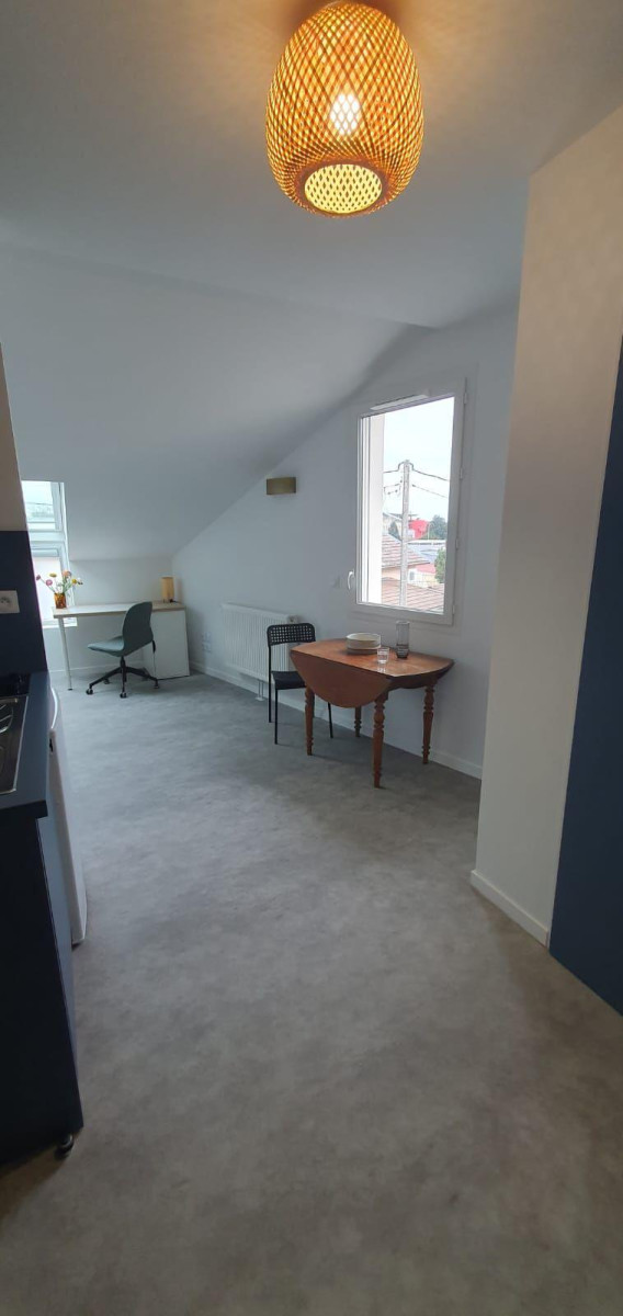 
                                                Location
                                                 Studio meublé 21m² dans résidence neuve