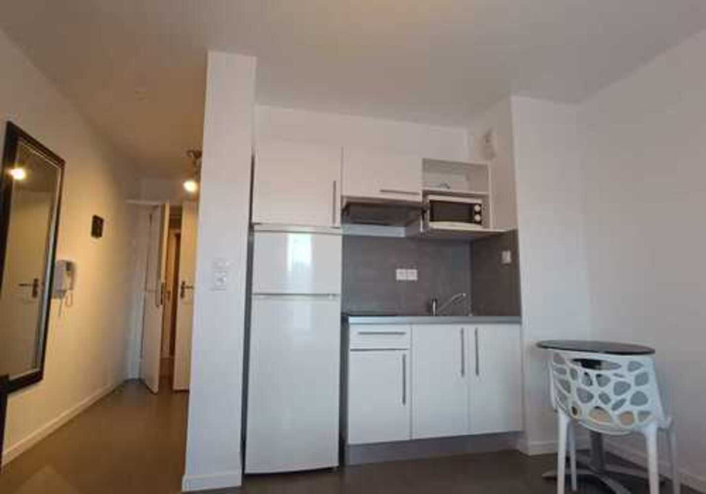 
                                                Location
                                                 Studio meublé 21m² Saint Herblain