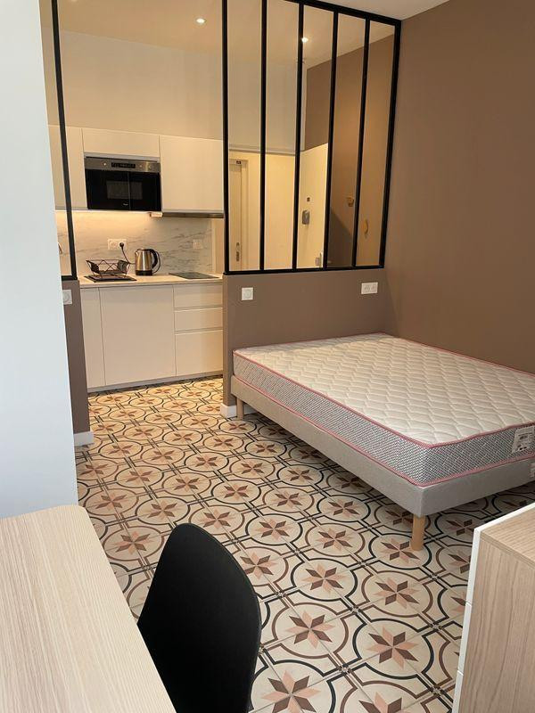 
                                                Location
                                                 Studio meublé 21m2 Lyon 3