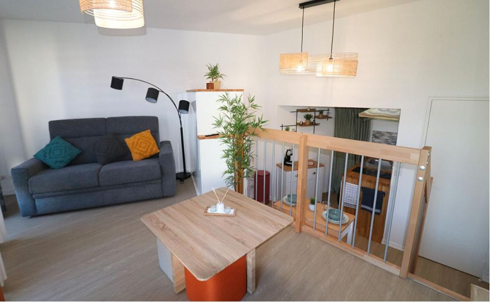 
                                                Location
                                                 Studio meublé 22 m² – Victoire – proche tram