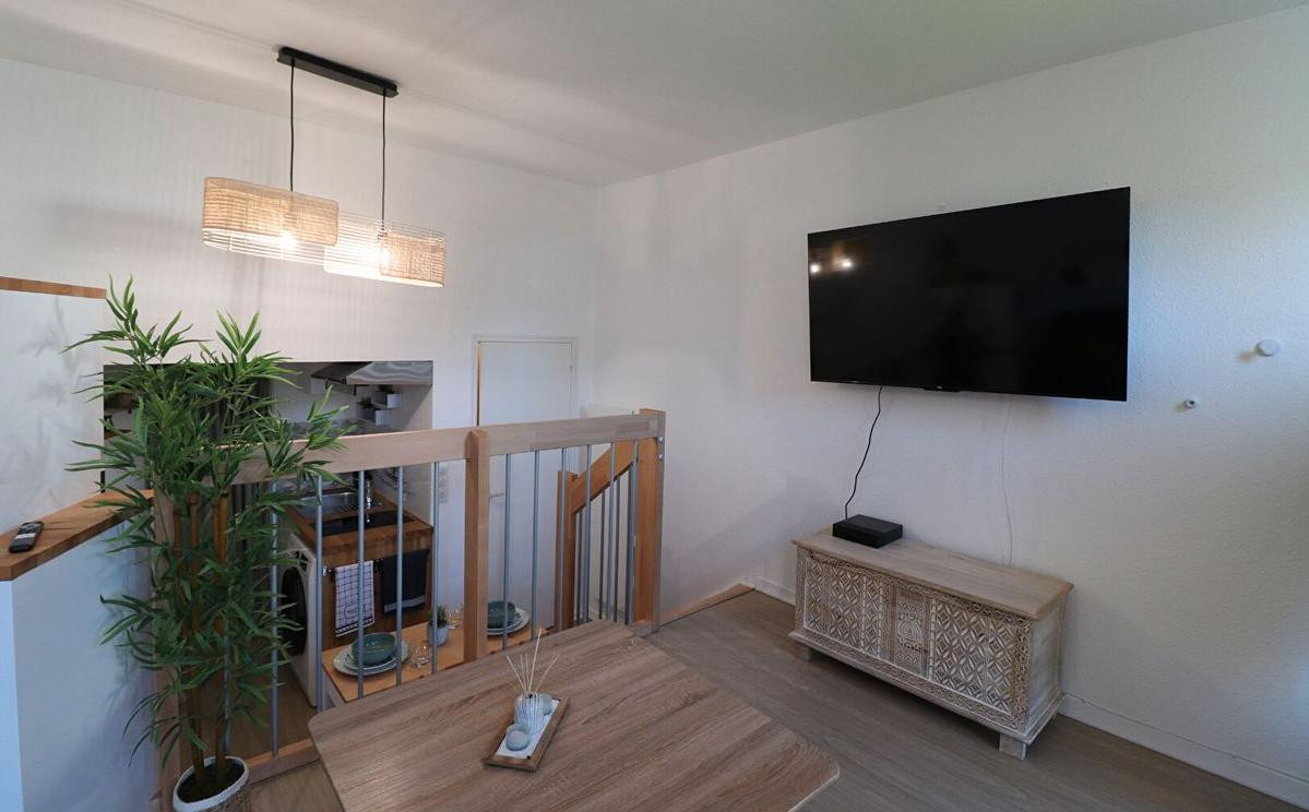 
                                                Location
                                                 Studio meublé 22 m² – Victoire – proche tram
