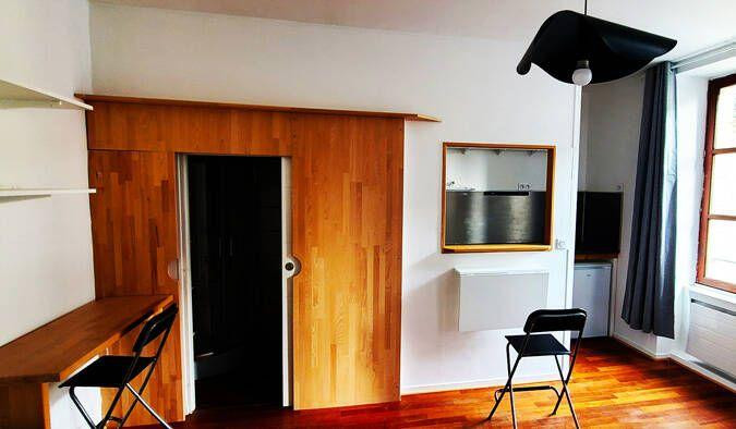 
                                                Location
                                                 Studio meublé 22m² Champs de Mars