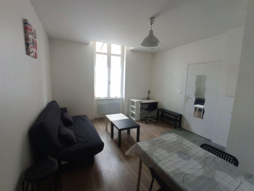 
                                                Location
                                                 STUDIO Meublé 22m² POITIERS Centre