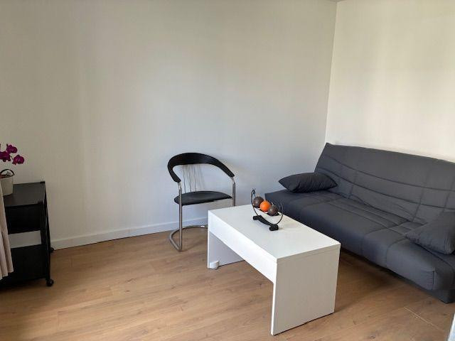 
                                                Location
                                                 Studio meublé 22m2 complétement rénové