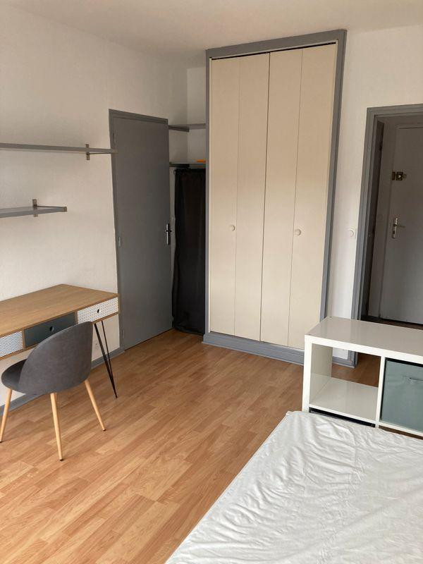 
                                                Location
                                                 Studio meublé 23 m² métro Cormontaigne Vauban