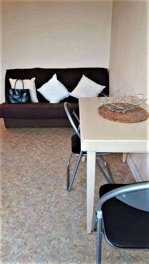
                                                Location
                                                 Studio meublé 23m²