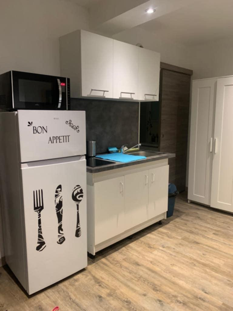 
                                                Location
                                                 Studio meublé 24m