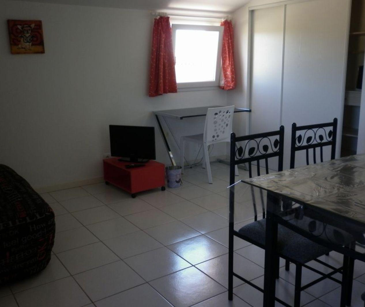 
                                                Location
                                                 Studio meublé 24m² EUROMEDECINE