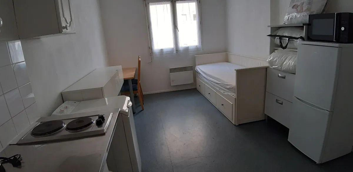 
                                                Location
                                                 Studio meublé 24m² la Doua parc de la Tête d'Or