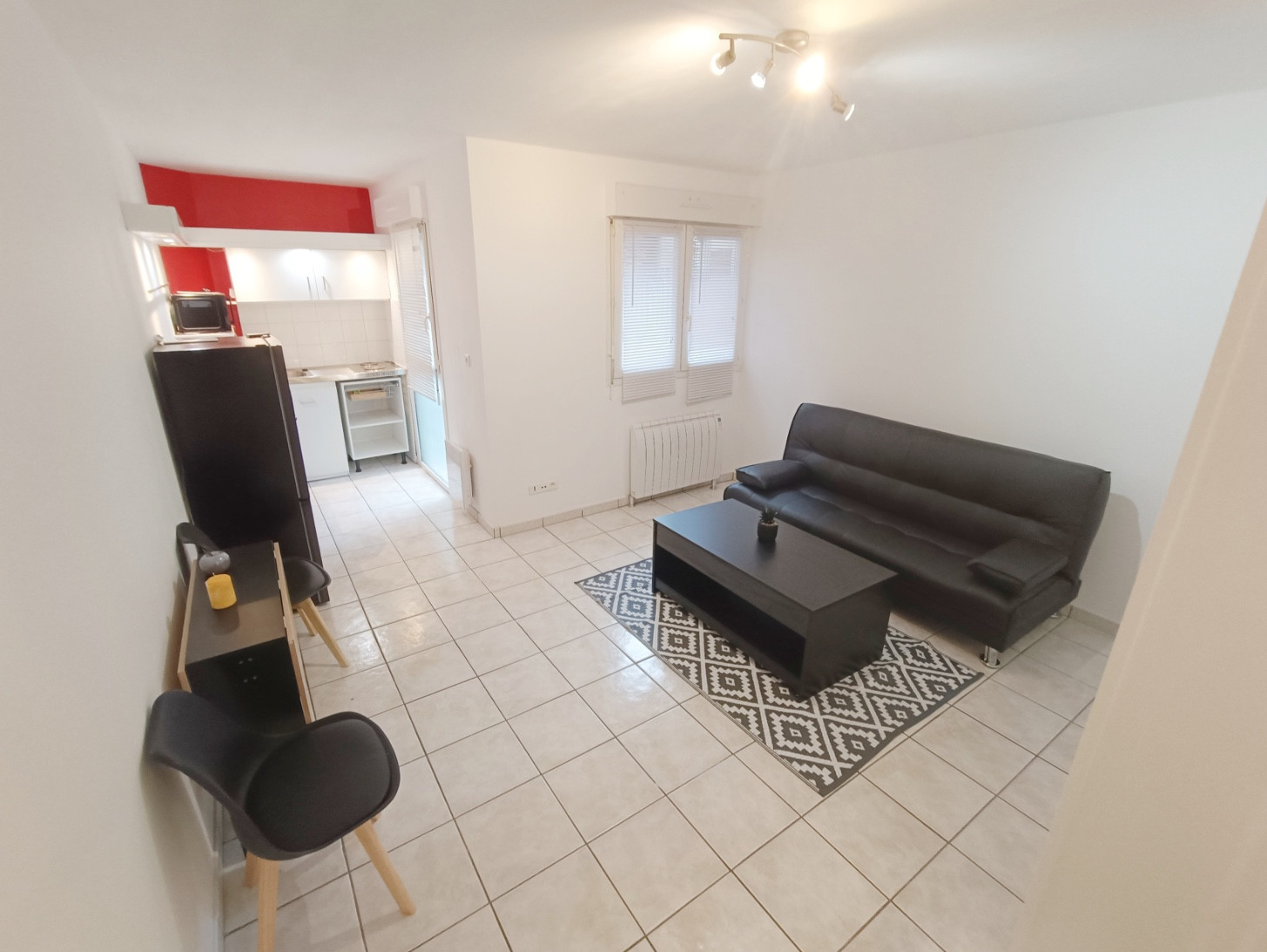 
                                                Location
                                                 Studio meublé 24m2 Amiens Centre
