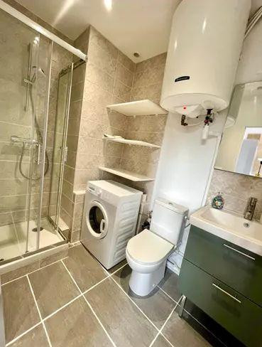 
                                                Location
                                                 Studio meublé 25 m2 rénové à Bordeaux centre