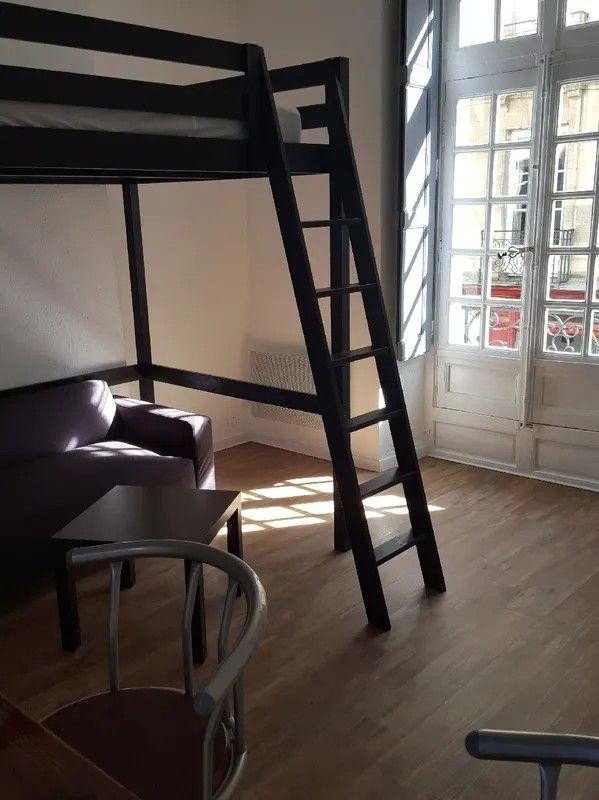 
                                                Location
                                                 Studio meublé 25m² hypercentre Nantes