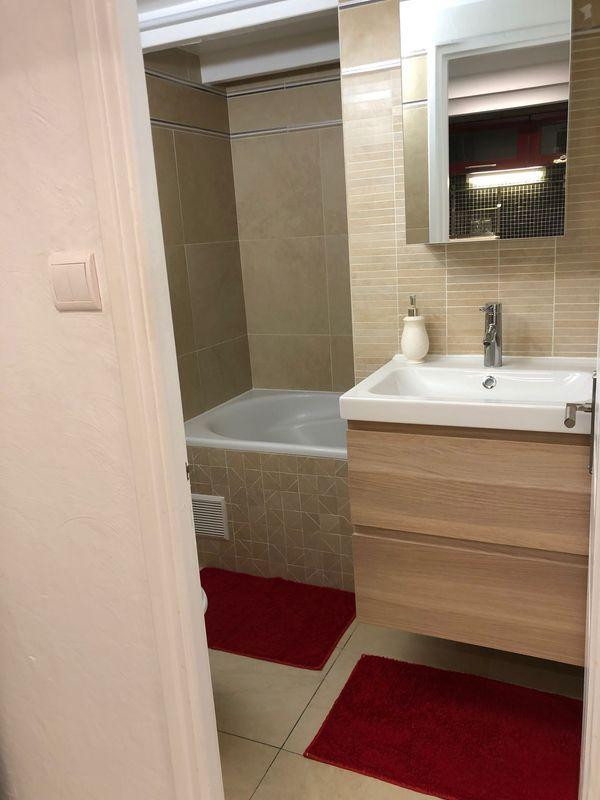 
                                                Location
                                                 Studio meublé 25m2 RDC avec mezzanine