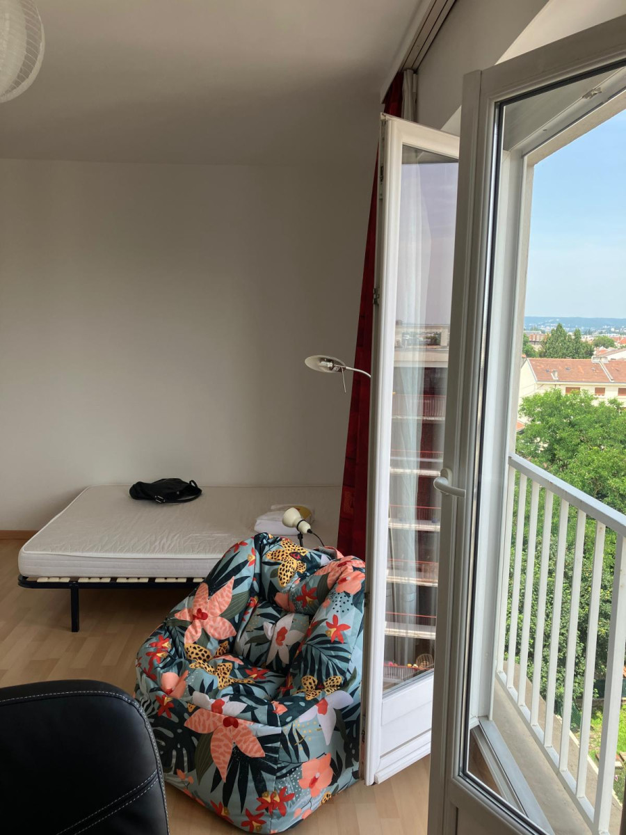 
                                                Location
                                                 Studio meublé 26 m² avec PK, vue et calme – Nancy