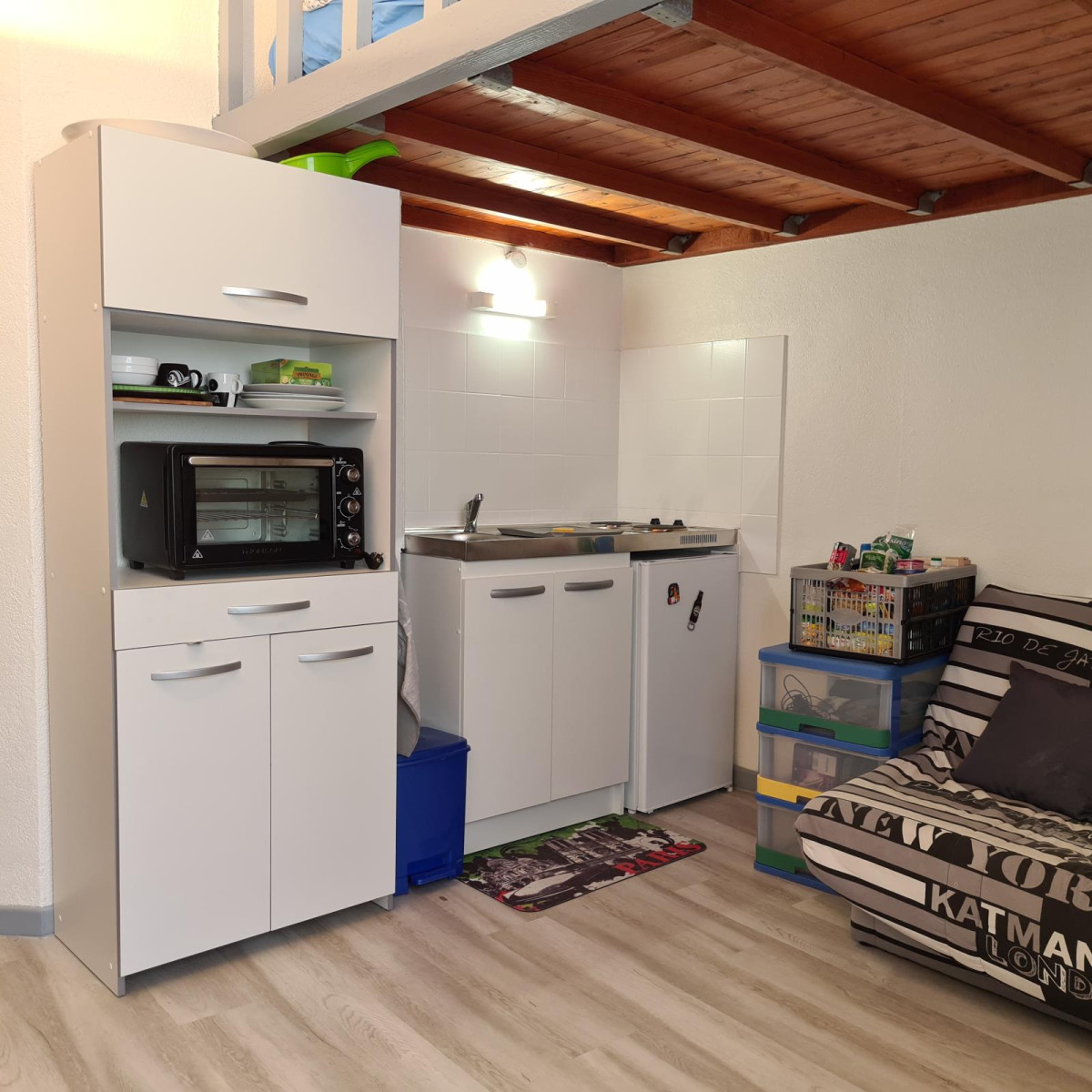 
                                                Location
                                                 Studio meublé 26m², hypercentre, calme, internet