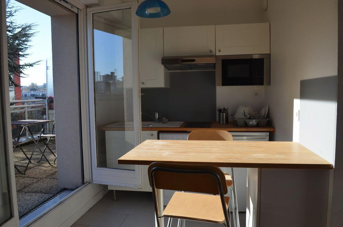 
                                                Location
                                                 Studio Meublé 26m² Le Kremlin Bicetre - terrasse