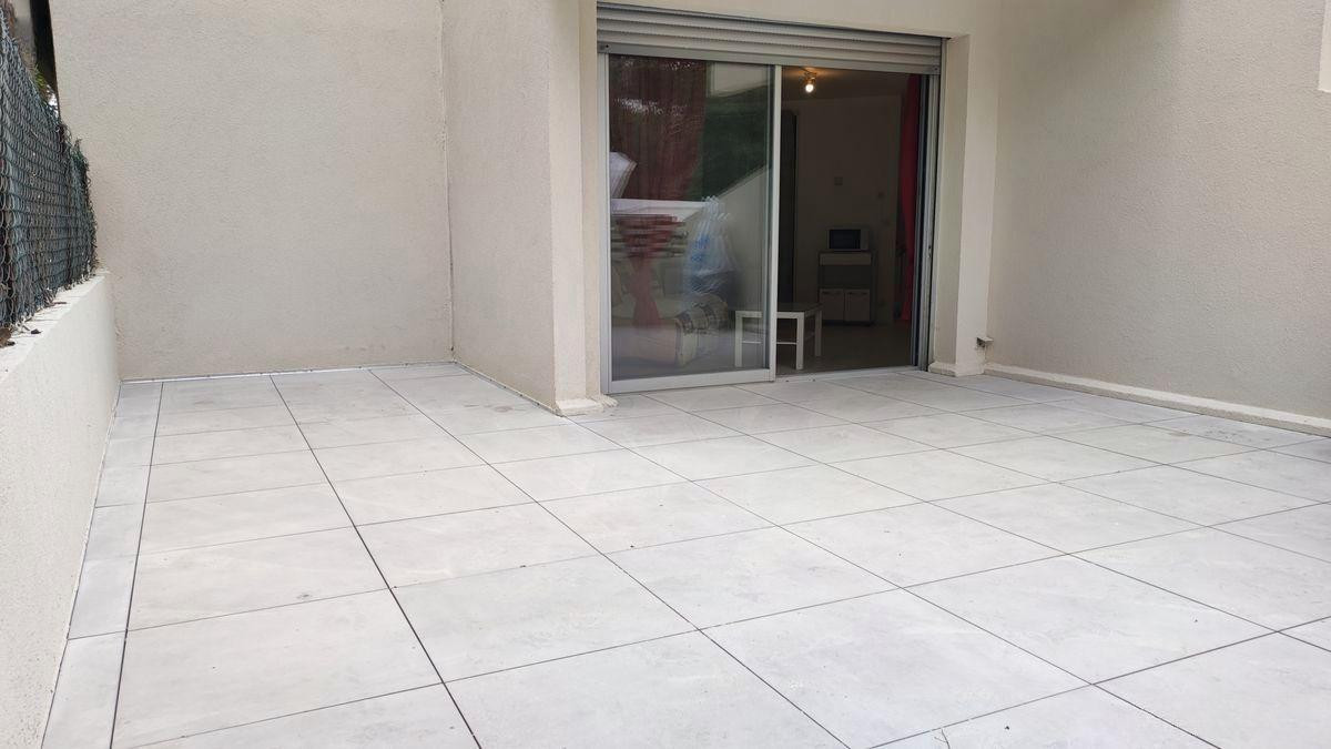 
                                                Location
                                                 Studio meublé, 27 m², avec grande terrasse de 24 m