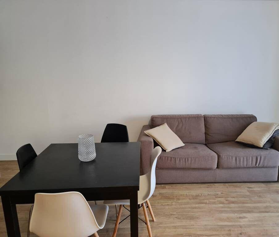 
                                                Location
                                                 Studio meublé 28 m² calme et résidentiel à Gagny