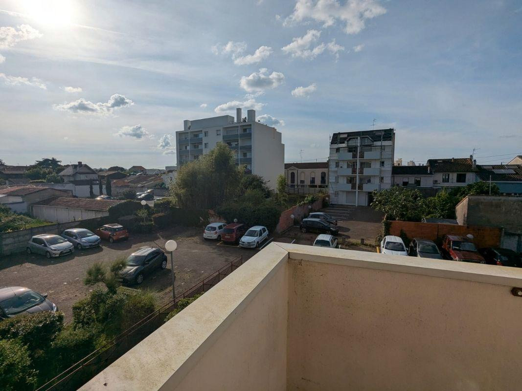 
                                                Location
                                                 Studio meublé 29m2 - balcon, clim - Bordeaux Saint