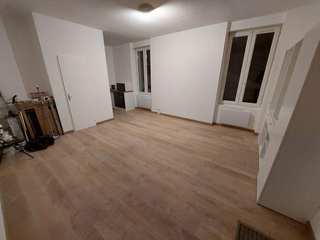 
                                                Location
                                                 Studio meublé 30 m² – Villeurbanne Charpennes