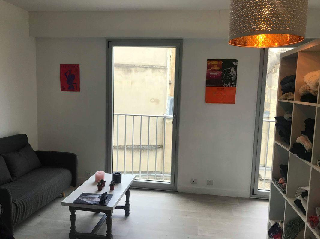 
                                                Location
                                                 Studio meublé 30m² Plein centre Cours Langlet