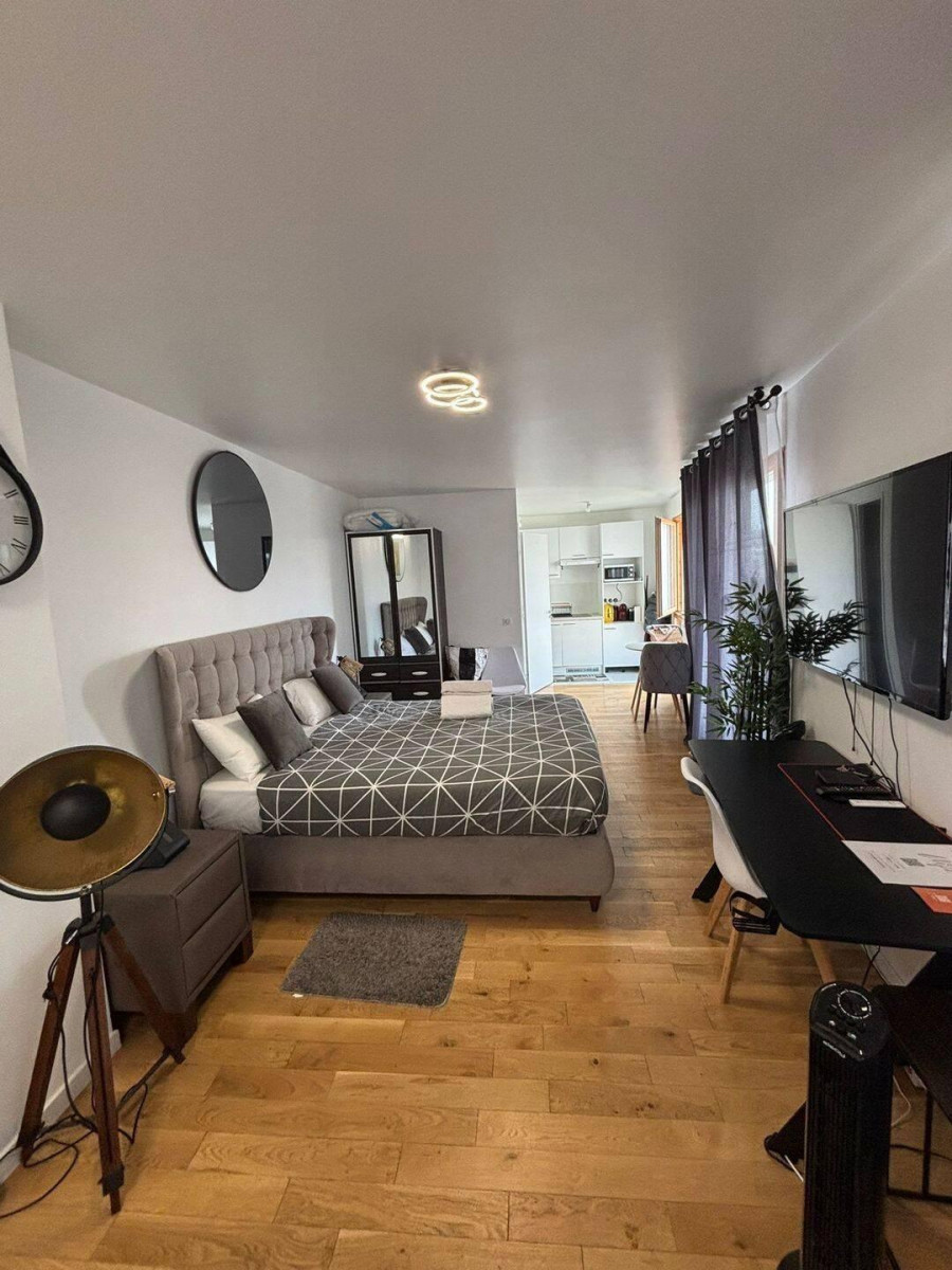 
                                                Location
                                                 Studio meublé 30m² plein cœur de la Villette