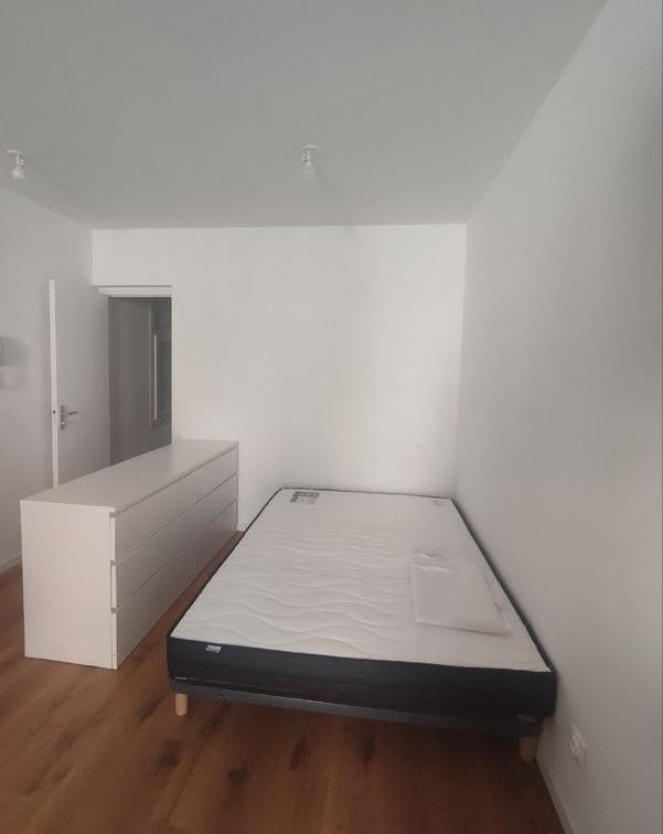 
                                                Location
                                                 Studio meublé 30m2 refait à neuf